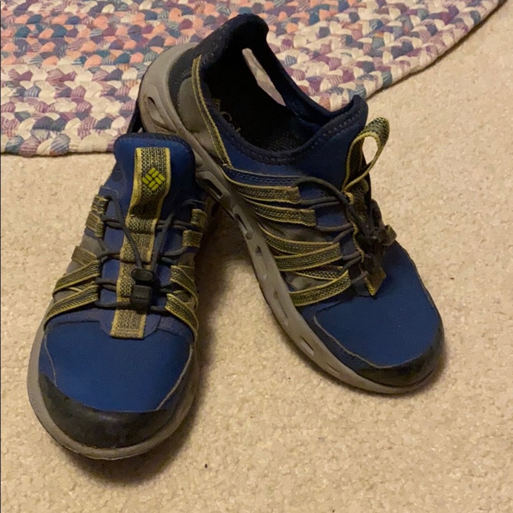 2/$25 Columbia Techlite Shoes